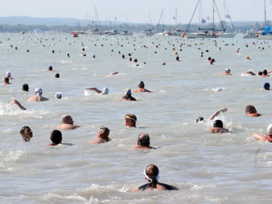 Szombaton megrendezik a Balaton-átúszást