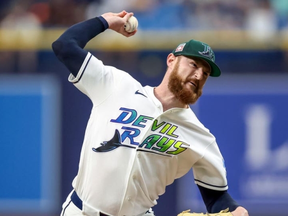 Bryan „Big Bake” Baker dominál, ahogy a Tampa Bay Rays közelebb kerül