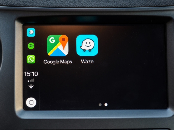Csendesen lapuló adatgyűjtő: így követi a Waze a lépteinket még az autó leállítása után is