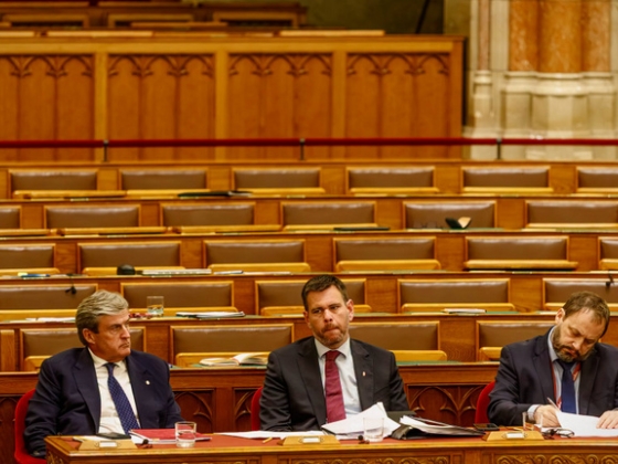 Magyar Péter nagyon jól használja Vitézy Dávidot, de Kapitány István tarolhat a háttérben