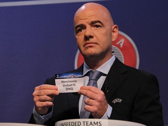 Udvarolni a vitákat és barátkozni Trumppal – Infantino FIFA-főnök története