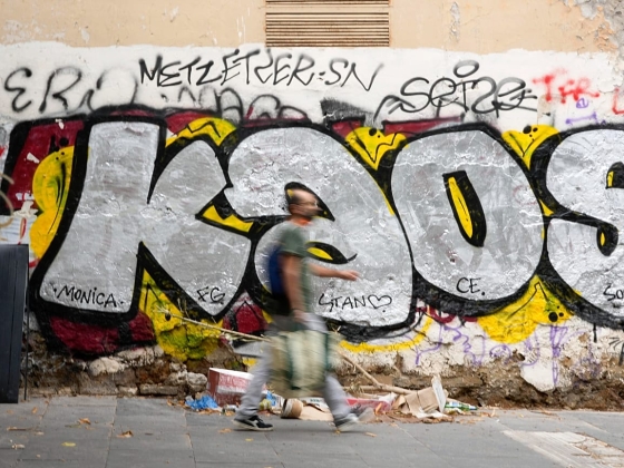 Vadstílusú harcos: Ismerje meg a művészt, aki el akarja távolítani a római graffitiket