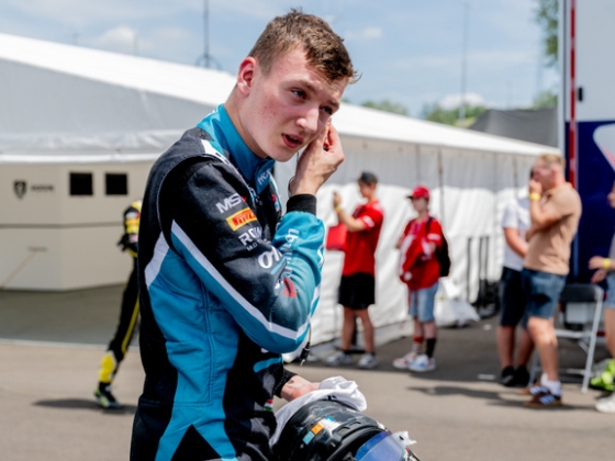 Jöhet a brit Forma–3-as bajnokság második félideje, Silverstone-ban folytatja Molnár Martin