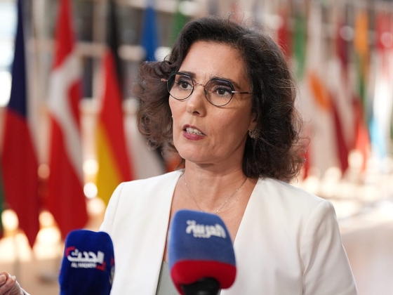 „Ez a mi ébresztőnk”: az EU válságfőnöke az éghajlattagadókat sújtja a sült krumpli után