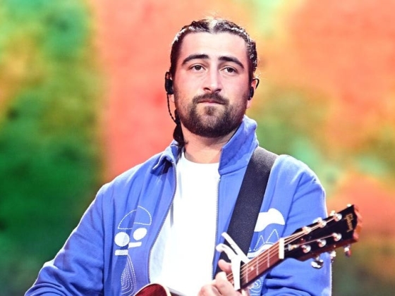 Noah Kahan új albuma először esik az 1. helyről