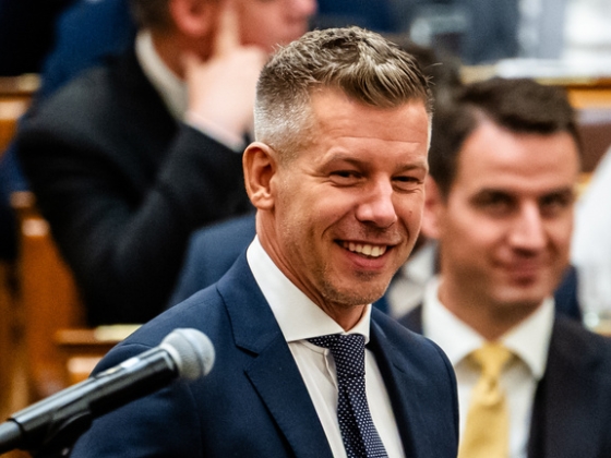 Korábban tehetséges porszívóügynöknek nevezte Magyar Pétert, most sem kímélte a miniszterelnököt Fiala János