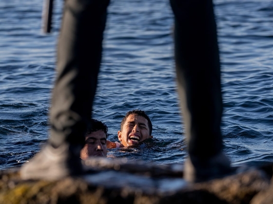 Spanyolország jogi dilemmája a rekord migránsok Ceutára érkezése mögött