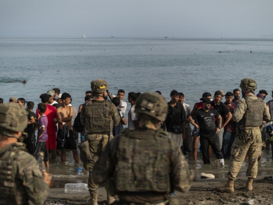 Már migránsok tízezrei fordultak vissza Ceutából, kiderült, mi indította el a példátlan rohamot