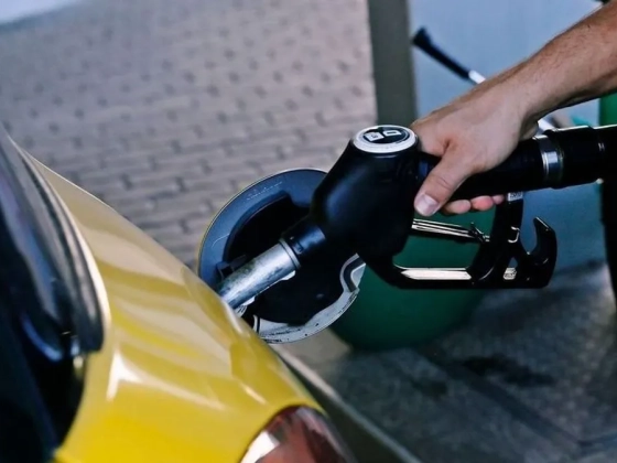 Rossz hírre ébredtek szombaton az autósok: tovább nőtt a gázolaj ára