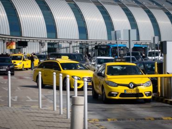 Életbe léptek az új budapesti taxitarifák