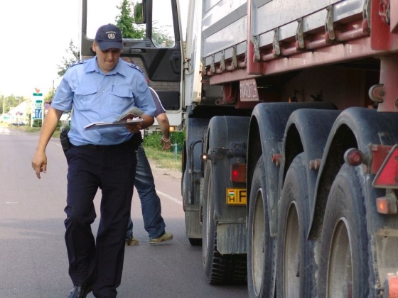 Az ukránok után a bolgár és a román fuvarozók is viszik a magyar riválisok piacát