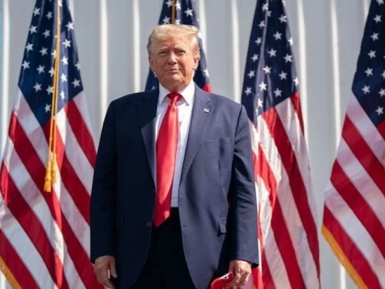 Ismét választás jön Amerikában: Trump lépett, csalásoktól tart