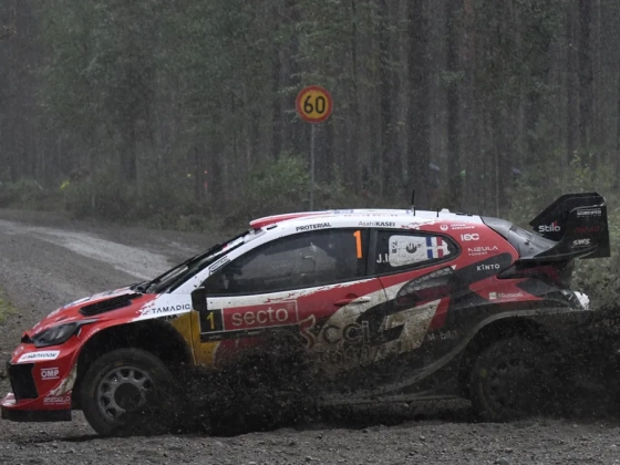 Finn rali: súlyos balesetet szenvedett a kilencszeres világbajnok Ogier
