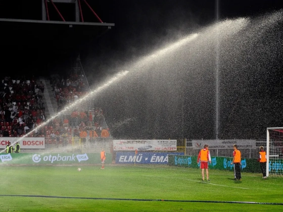 Locsolási tilalom lép életbe a stadionokban