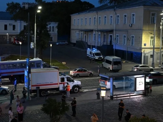 Házi készítésű bombát robbantottak egy moszkvai étteremnél, többen meghaltak – fotók, videók