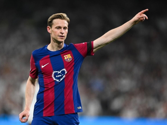 Az FC Barcelona tanulmányozza Frenkie De Jong leváltását