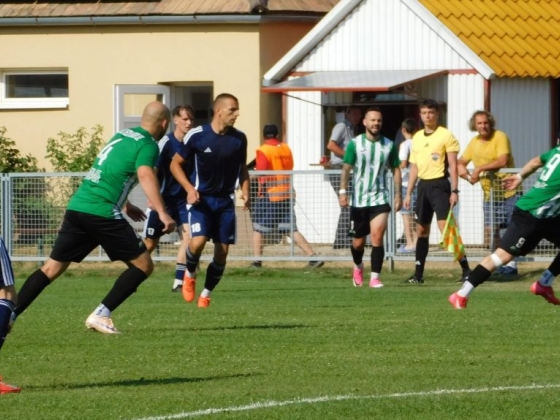 Három piros lap, két tizenegyes, verekedés – félbeszakadt egy Magyar Kupa-meccs