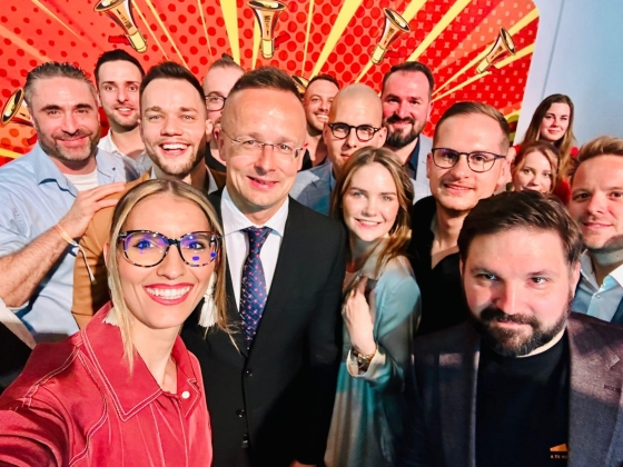 Végrehajtás, büntetőfeljelentés és három év kellett hozzá, de végül kiderült, hogy Szijjártó Péter mégsem volt olyan nagy barátja a sajtószabadságnak