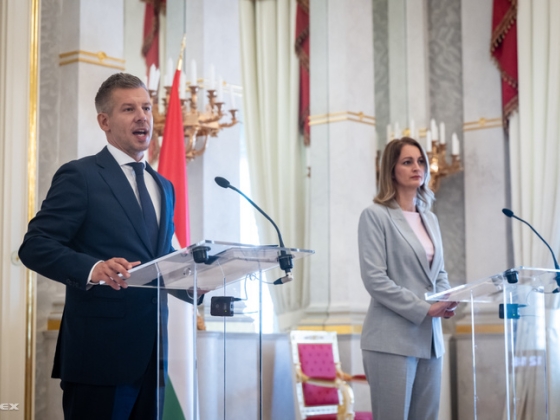 Magyar Péter: Számtalan dolog felmerült a Duna vizének duzzasztására, de nem lehet felelősségteljesen ilyen lépéseket tenni