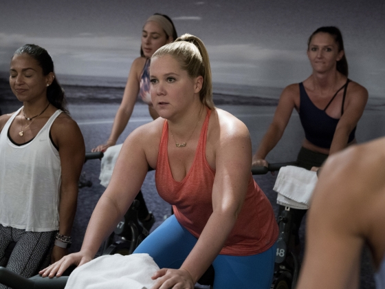 Rá sem lehet ismerni! – Amy Schumer bikinis képet posztolt magáról a fogyása után