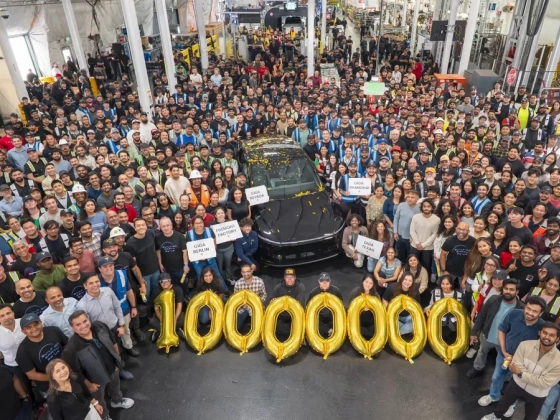 Elkészült a 10 milliomodik Tesla elektromos autó