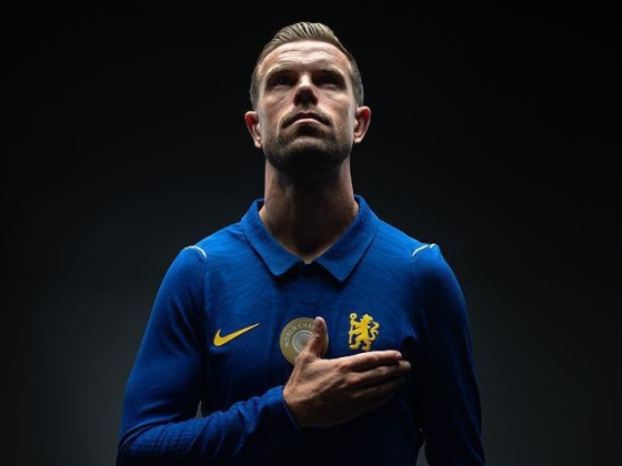 Az angol középpályás, Henderson a Chelsea-hez csatlakozik