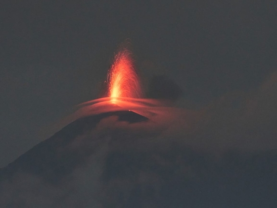 A guatemalai hatóságok „veszély” riasztást adtak ki a Fuego vulkán kitörése után
