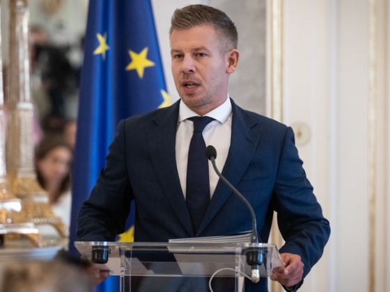 Magyar Péter: Éjszaka pár milliméterre jártunk a paksi erőmű teljes lekapcsolásától
