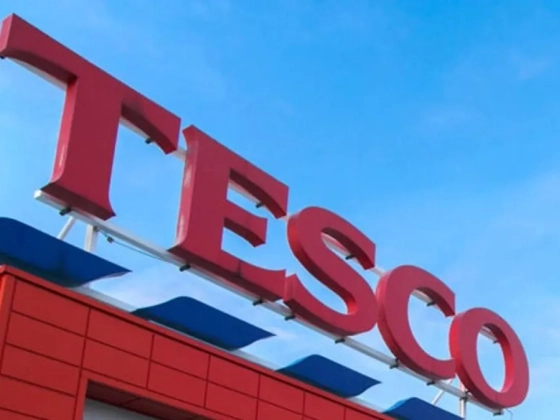 Újra szigorít a Tesco a hőség miatt: több korlátozást is bevezetnek országszerte