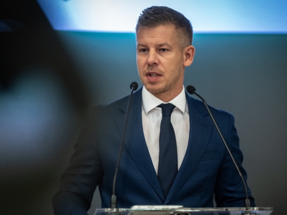 Magyar Péter a krízisről: Már látszik a fény az alagút végén