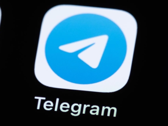 A táviratot rövid időre eltávolították az App Store-ból a gyermekek állítólagos szexuális zaklatása miatt
