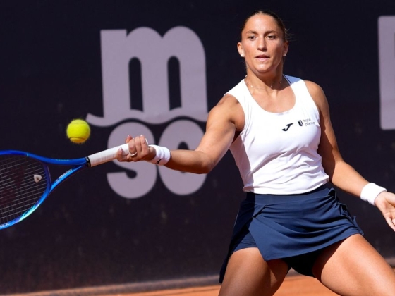 A szakadék széléről táncolt vissza a magyar teniszező, Grand Slam-bajnok ellen folytatja