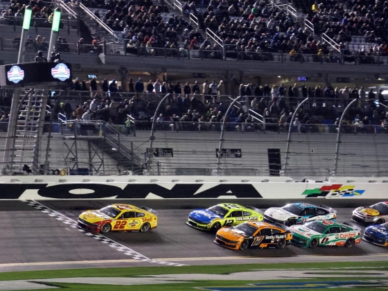 A NASCAR összecsapása visszatér Daytonába – egyelőre