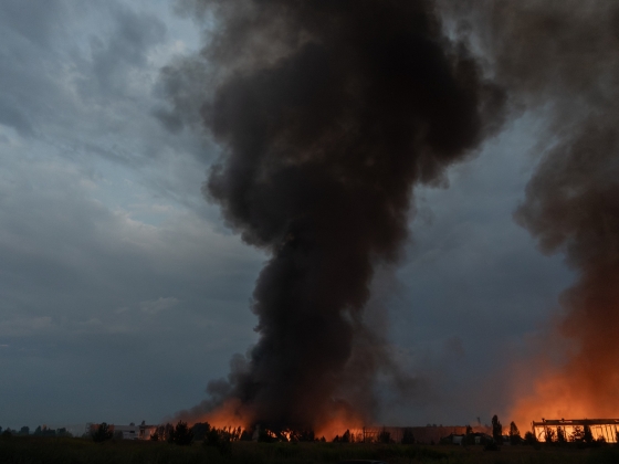 Lekésték az aznapi utolsó vonatot, ott ragadtak az állomáson, azt meg lebombázták az oroszok