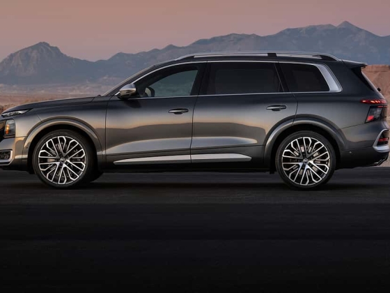 Hová tegye a kövért?: Az Audi Q9 túl nagy a német parkolóhelyekhez?