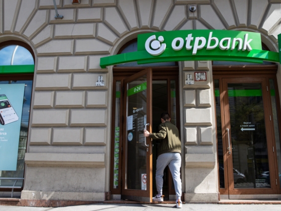 Jogi lépéseket tesz az OTP a kamatstop miatt, miközben tovább erősödik