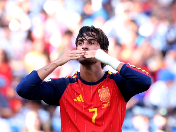 Az FC Barcelona arra vár, hogy a PSG ajánlatot tegyen Ferran Torresért