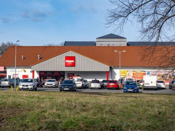 A kritikus időszakra vonatkozó intézkedésekről beszél a Penny, tovább emelik a hőmérsékletet a Tesco áruházaiban – van olyan cég, ami a válság után is meghagyná a mostani intézkedéseket