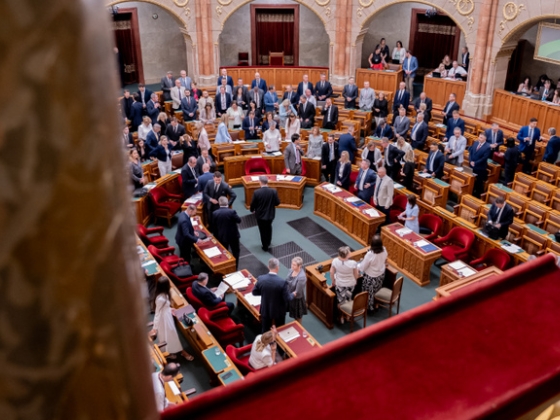 Ruff Bálint kezdeményezésére kétnapos rendkívüli ülést tarthat jövő héten a parlament