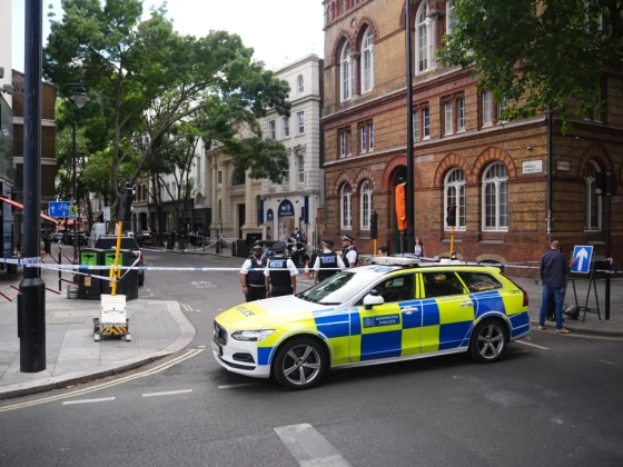 Négy férfit késeltek meg London belvárosában, a rendőrség egy 47 éves nőt vett őrizetbe