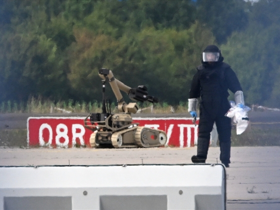 Bombával felszerelt drónt találtak a lipcsei reptéren, orosz terrorkísérlet is a lehetséges forgatókönyvek között