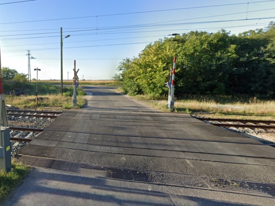 Halálos gázolás a Budapest-Győr vonalon: megbénult a közlekedés, leálltak a vonatok!
