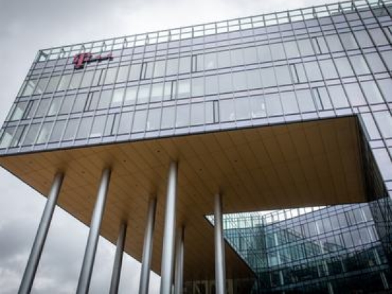 Hozta a kötelezőt a Magyar Telekom