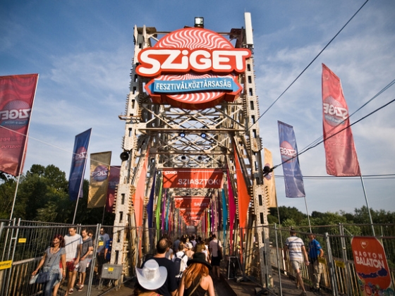 Veszélyes őrület terjed a Dunán, a Sziget szervezői riadót fújtak