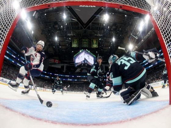 Az NHL házon belüli gyártásra tesz fogadásokat, miközben a regionális sporthálózatok összeomlanak