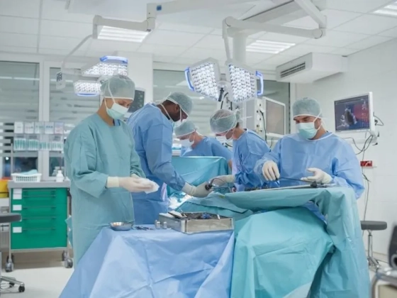 A homlokán nőtt ki az új orra – rendkívül ritka műtéttel mentették meg a férfit