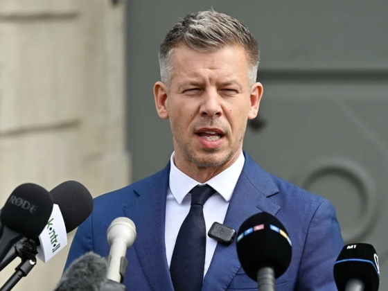 Magyar Péter: Kilenc centivel a vasárnapi mélypont felett a Duna, üzemel a paksi turbina