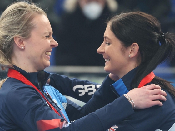Az olimpiai bajnok curler, Muirhead visszavonult