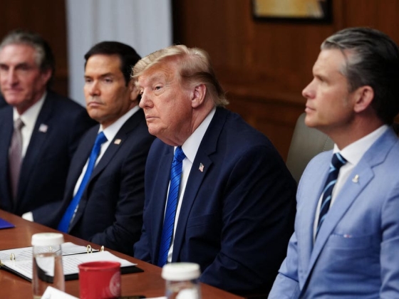 Trump határozottan tagadja a viszályt Hegsethtel – a hadianyagokkal kapcsolatos visszhangok közepette