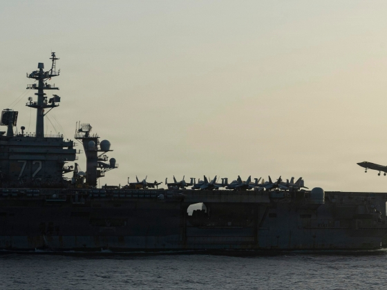 A USS Abraham Lincoln rossz morálnak néz szembe a kétszer meghosszabbított bevetés miatt